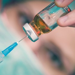 вакцинація дітей ускладення причини