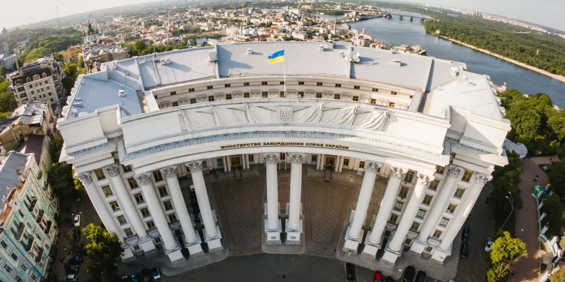 МЗС України вимагає нищівного тиску на РФ після масованої атаки на Київ